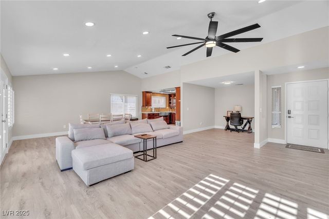 2312 Fairbourne Way, Henderson, NV 89074