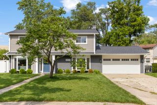 1061 Daniel Court, Lombard, IL 60148