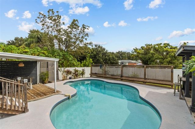 905 S BETTY LANE, Clearwater, FL 33756
