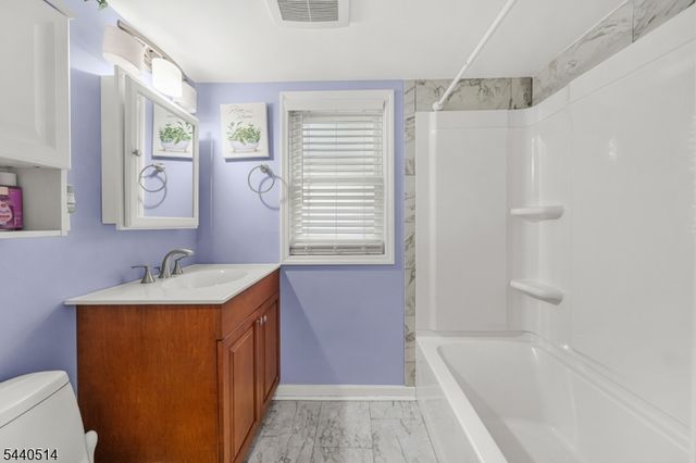 77 Pacific Blvd, Old Bridge Twp., NJ 07735