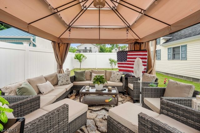 77 Pacific Blvd, Old Bridge Twp., NJ 07735