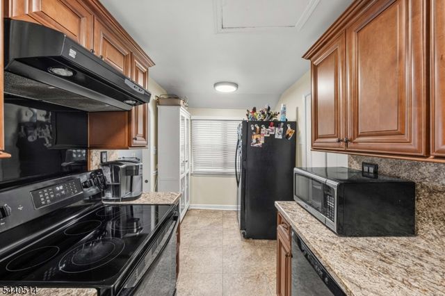 77 Pacific Blvd, Old Bridge Twp., NJ 07735