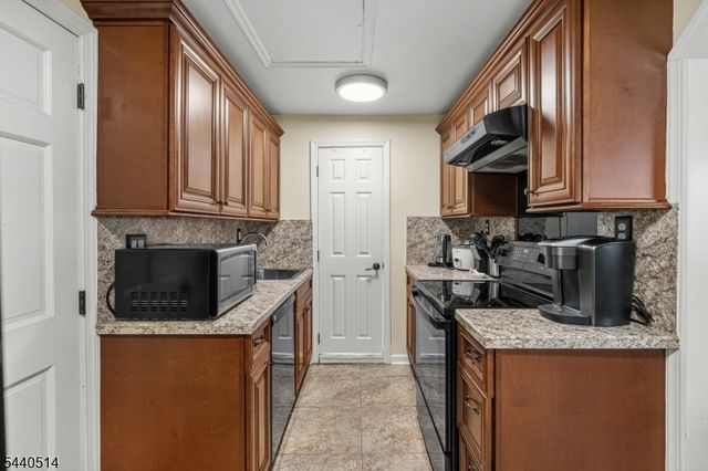 77 Pacific Blvd, Old Bridge Twp., NJ 07735