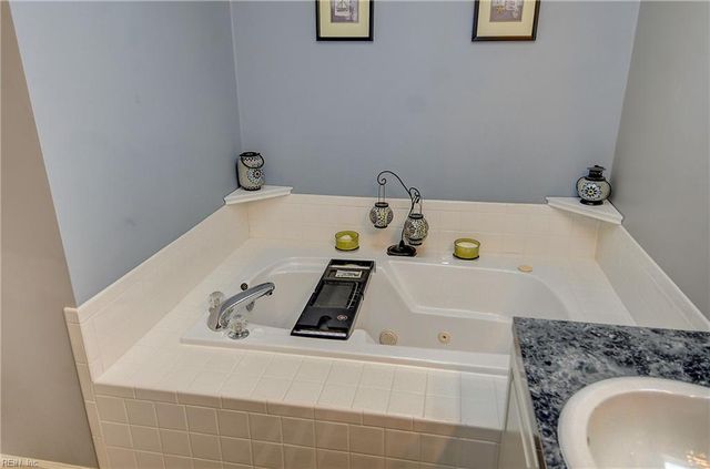 108 Westview DR, Hampton, VA 23666