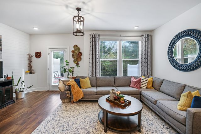 2741 Gossett Trl, Nashville, TN 37221