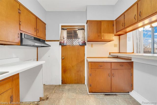 729 13th Street, Port Huron, MI 48060