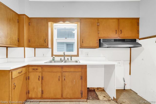 729 13th Street, Port Huron, MI 48060