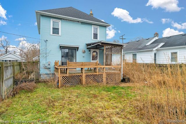 729 13th Street, Port Huron, MI 48060