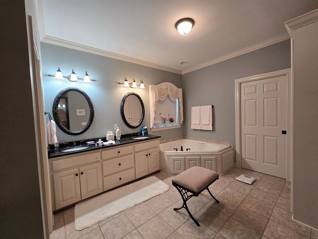 621 Prestwick, Dothan, AL 36305