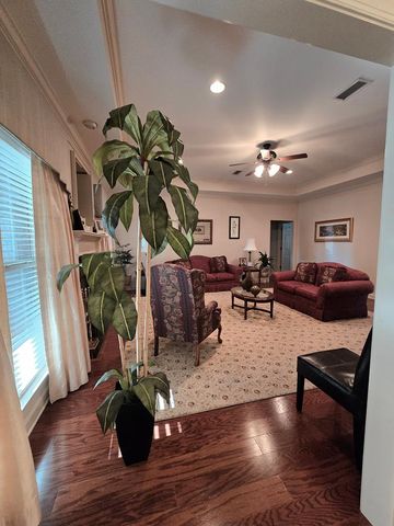 621 Prestwick, Dothan, AL 36305