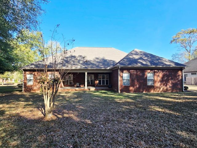 621 Prestwick, Dothan, AL 36305