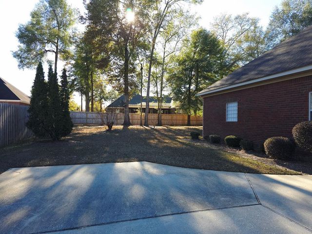 621 Prestwick, Dothan, AL 36305