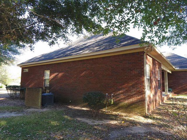 621 Prestwick, Dothan, AL 36305