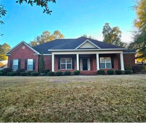 621 Prestwick, Dothan, AL 36305