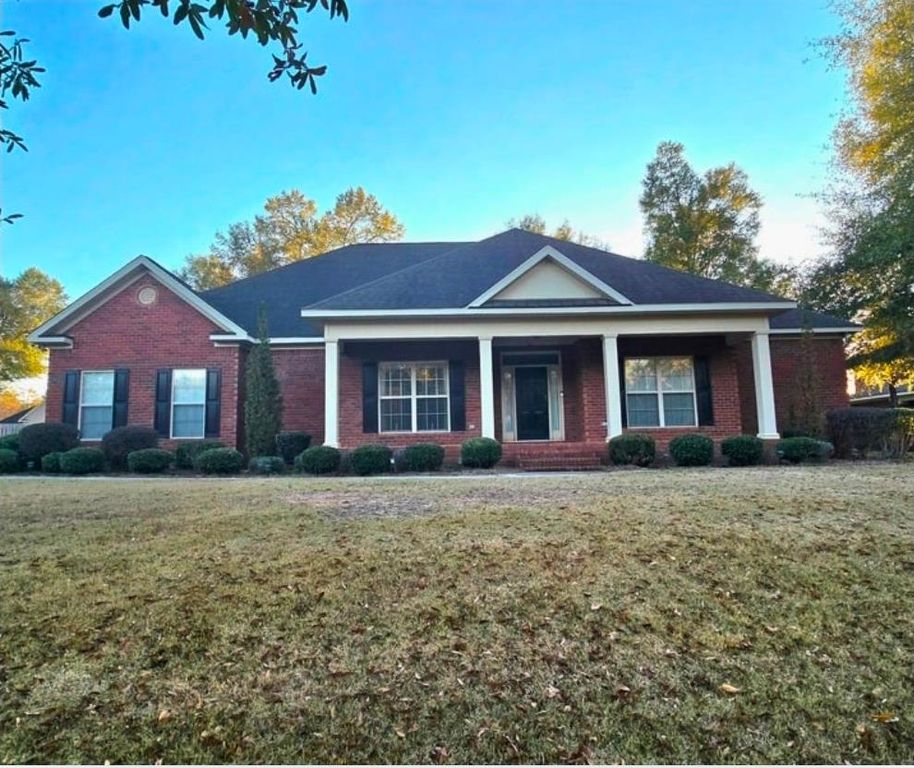 621 Prestwick, Dothan, AL 36305