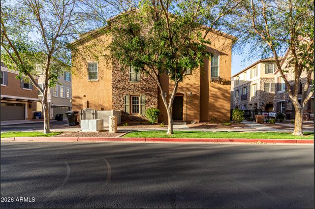 2639 S HARMONY Avenue, Gilbert, AZ 85295