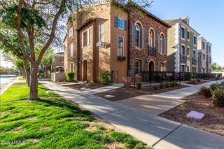 2639 S HARMONY Avenue, Gilbert, AZ 85295