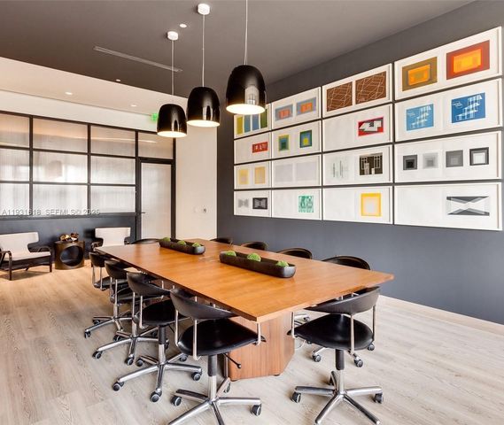 55 SW 9th St 3707, Miami, FL 33130