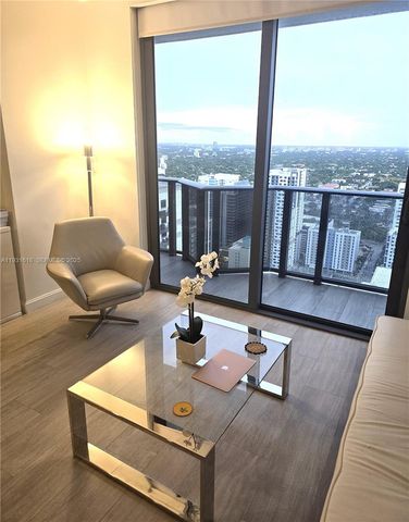 55 SW 9th St 3707, Miami, FL 33130