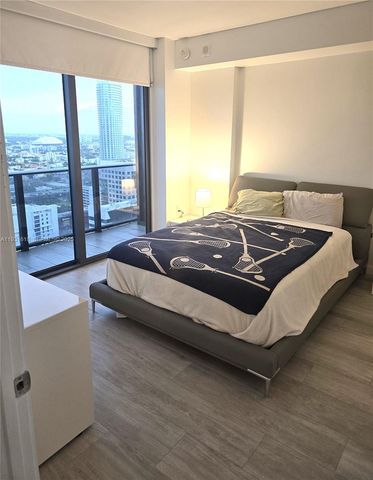 55 SW 9th St 3707, Miami, FL 33130