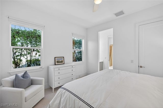 14835 Dockside LN, Naples, FL 34114