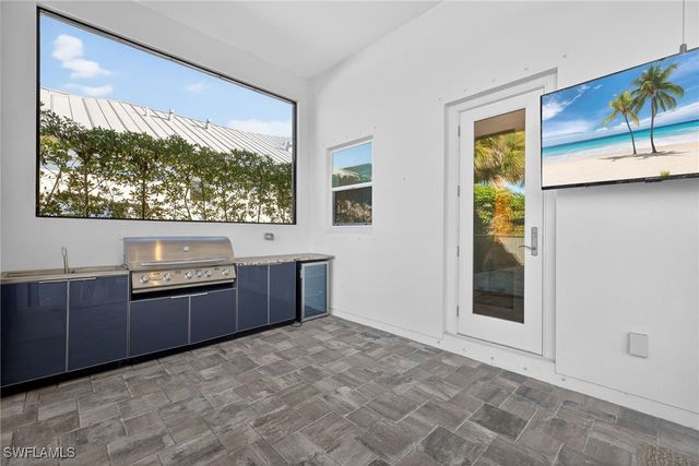 14835 Dockside LN, Naples, FL 34114