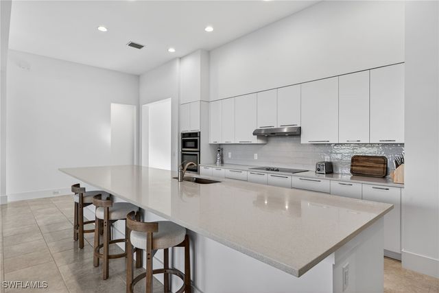 14835 Dockside LN, Naples, FL 34114