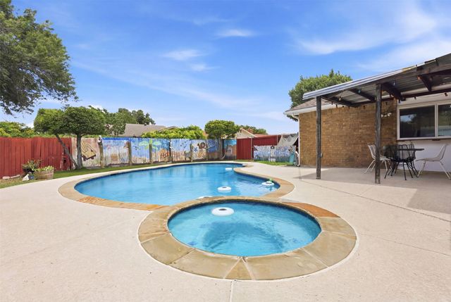 2821 High Plateau Drive, Garland, TX 75044