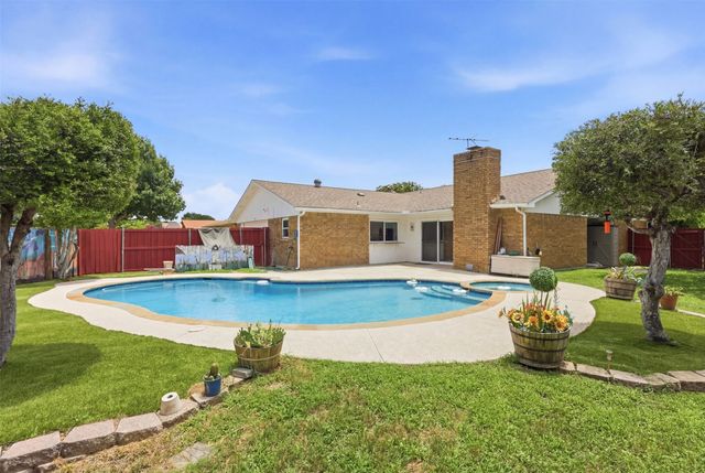 2821 High Plateau Drive, Garland, TX 75044