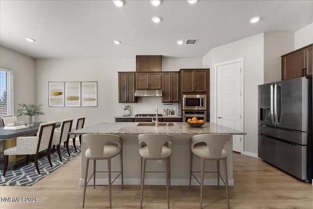 1227 Silver View Circle, Sparks, NV 89436