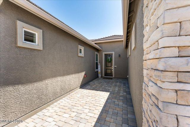 1227 Silver View Circle, Sparks, NV 89436