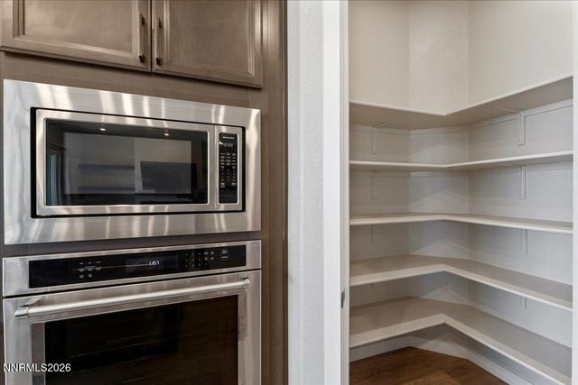 1227 Silver View Circle, Sparks, NV 89436