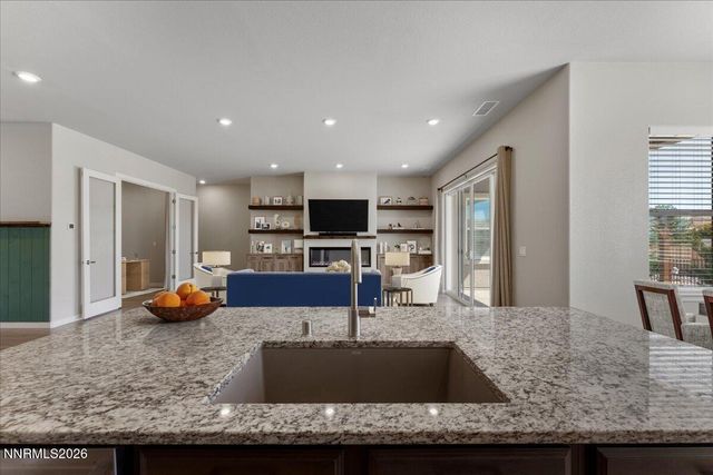1227 Silver View Circle, Sparks, NV 89436
