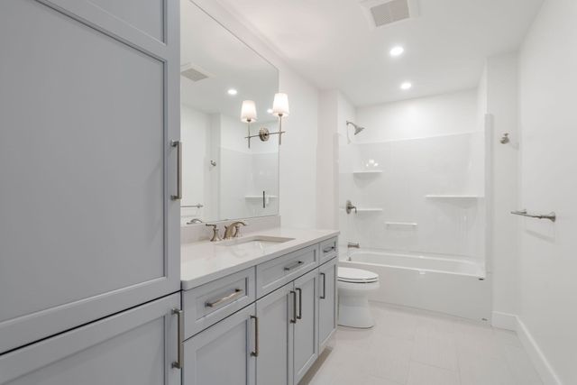 106 Horrigan Drive 21, Dedham, MA 02026