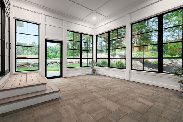 106 Horrigan Drive 21, Dedham, MA 02026