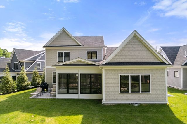 106 Horrigan Drive 21, Dedham, MA 02026