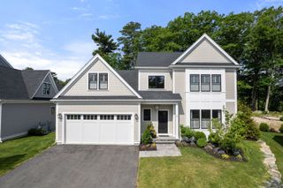 106 Horrigan Drive 21, Dedham, MA 02026