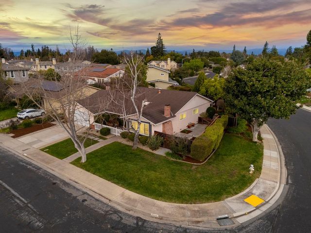 2733 Winfield Drive, Mountain View, CA 94040