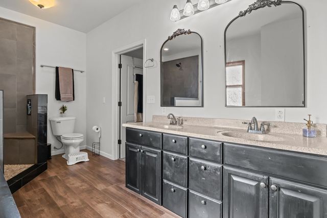 1113 Burns Hill Rd, Lobelville, TN 37097