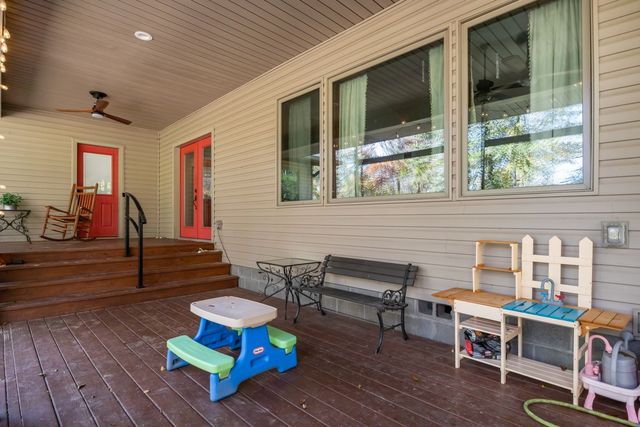 1113 Burns Hill Rd, Lobelville, TN 37097