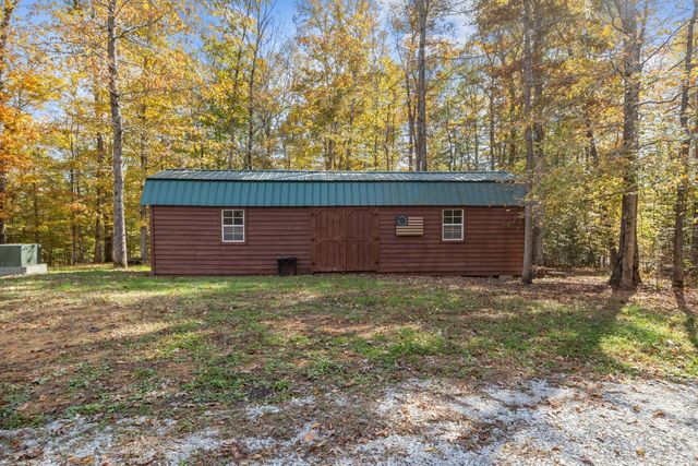 1113 Burns Hill Rd, Lobelville, TN 37097