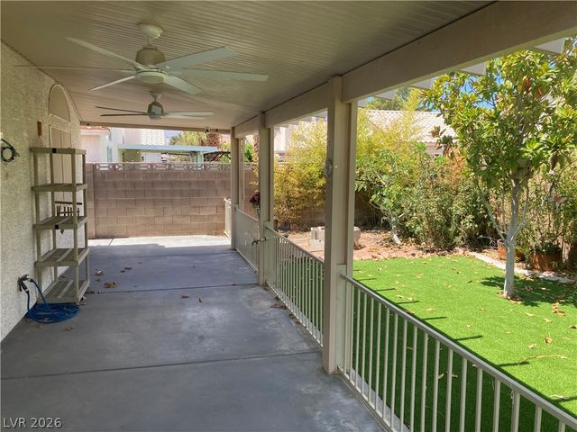 7116 Golden Desert Avenue, Las Vegas, NV 89129