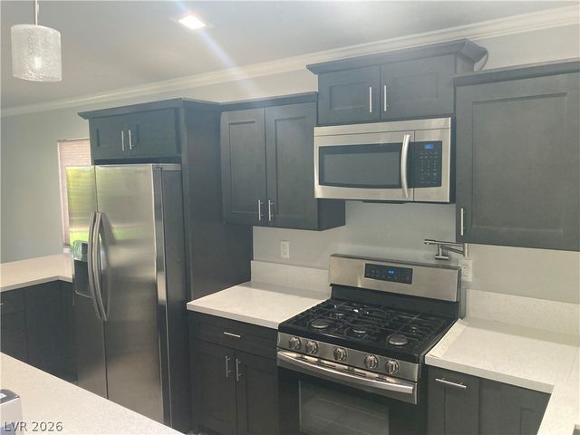 7116 Golden Desert Avenue, Las Vegas, NV 89129