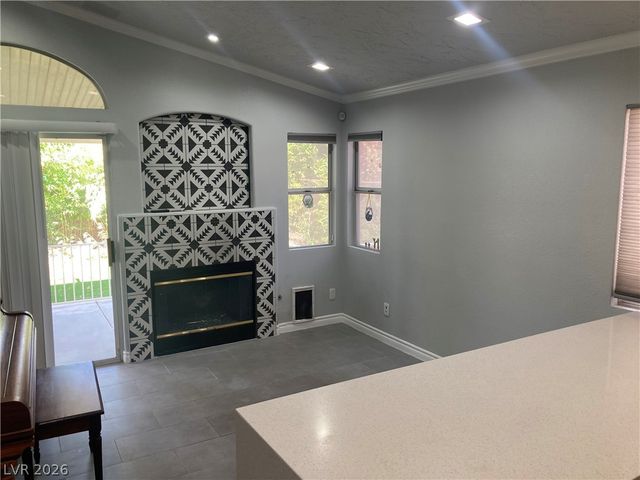 7116 Golden Desert Avenue, Las Vegas, NV 89129
