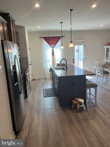9599 TALL OAKS RD, Montgomery Village, MD 20886