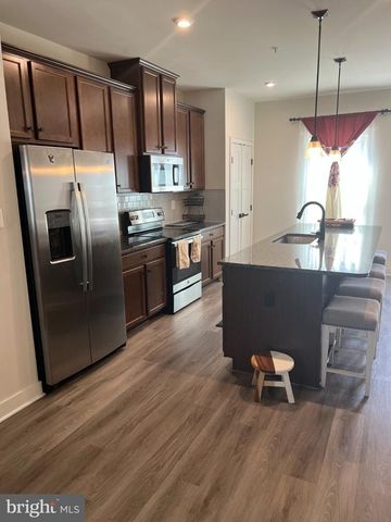 9599 TALL OAKS RD, Montgomery Village, MD 20886