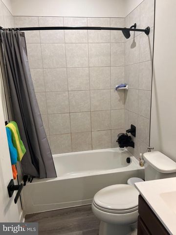 9599 TALL OAKS RD, Montgomery Village, MD 20886