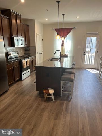 9599 TALL OAKS RD, Montgomery Village, MD 20886