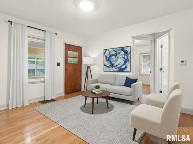 104 N INGLEWOOD Drive, East Peoria, IL 61611