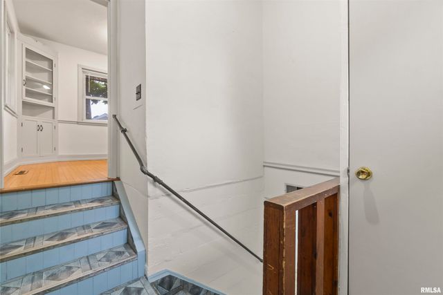 104 N INGLEWOOD Drive, East Peoria, IL 61611